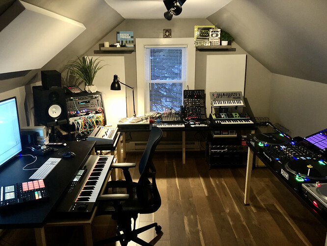STUDIO
